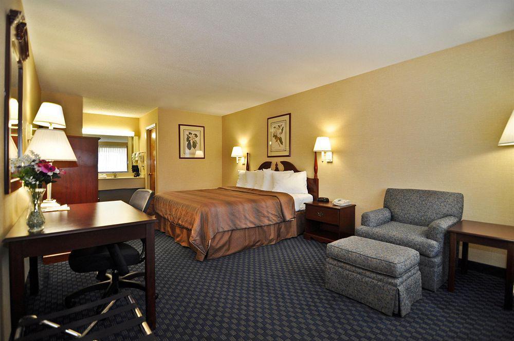 Quality Inn Ashburn Quarto foto